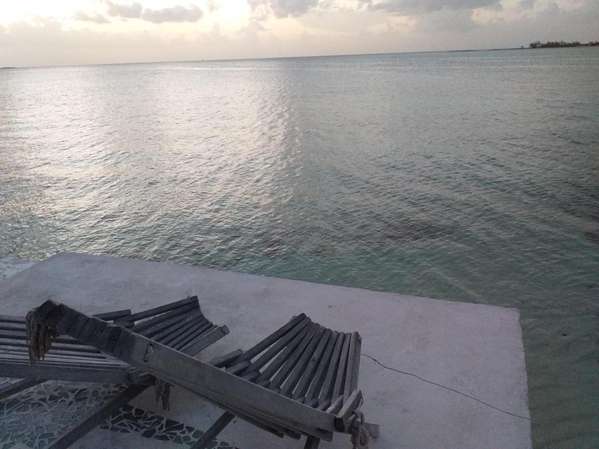 Hostel Beach House Nassau